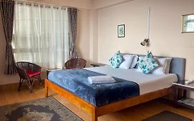 Primrose Apartment